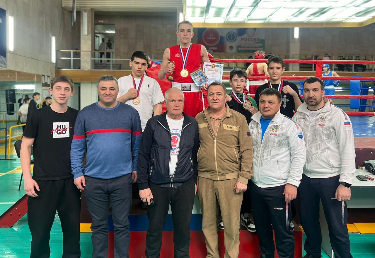 НАГРАДЫ ВСЕРОССИЙСКИХ СОРЕВНОВАНИЙ РОФСО "ЮНОСТЬ РОССИИ" ПО БОКСУ