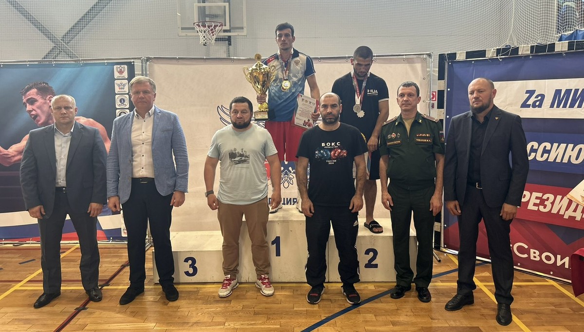 СЕРЕБРО ВСЕРОССИЙСКИХ СОРЕВНОВАНИЙ СРЕДИ МУЖЧИН